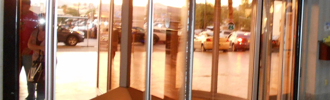 Storefront Glass Repair Cost in Lealman, FL